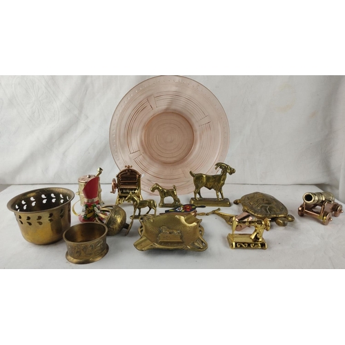 409 - Assorted vintage brass miniatures including a sewing machine, animals, and decorative objects. Inclu... 