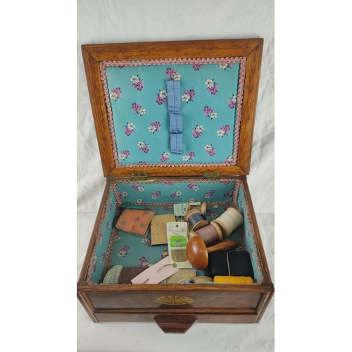 419 - Vintage needlework box and contents with lifting lid and single drawer.