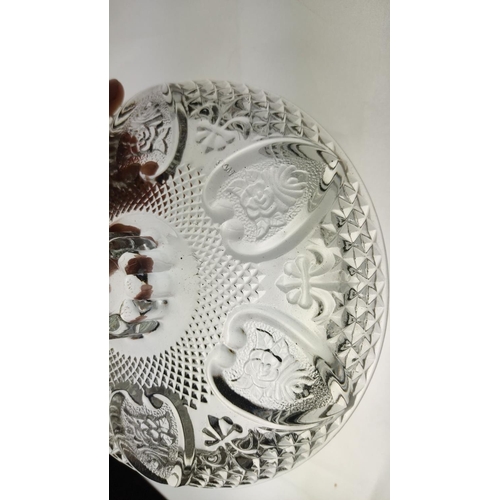 433 - Pressed glass lidded bowl with intricate floral and geometric patterns and a clear crystal finish.