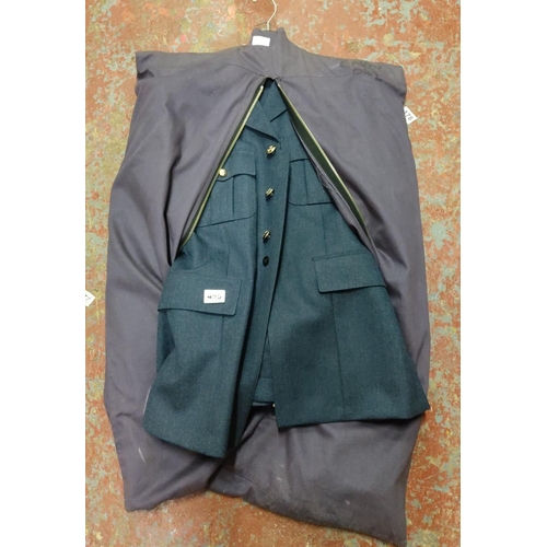 450 - 2 Royal Air Force uniform jackets, featuring brass buttons with crown and eagle insignia. Dark blue ... 