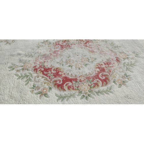 260 - Extra large Handwoven decorative floral rug.