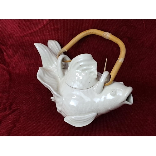 87 - An unusual Koi carp teapot.