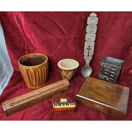 98 - An assortment of items to include carved spoon, plant pots & more.