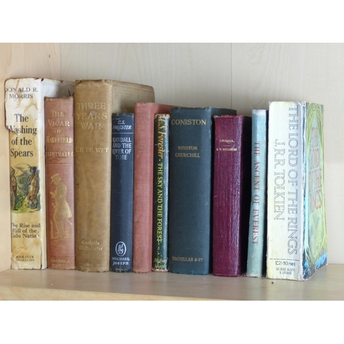 34 - A collection of vintage and antique books to include a 1906 1st edition copy of 'Coniston by Winston... 