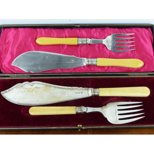 115 - 2 sets of fish serving sets, to include 1 in box.