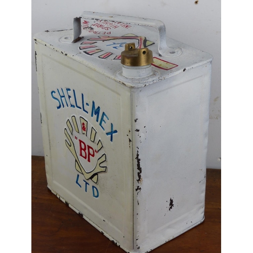 200 - A vintage BP Shell-Mex Ltd 2 gallon petrol can.