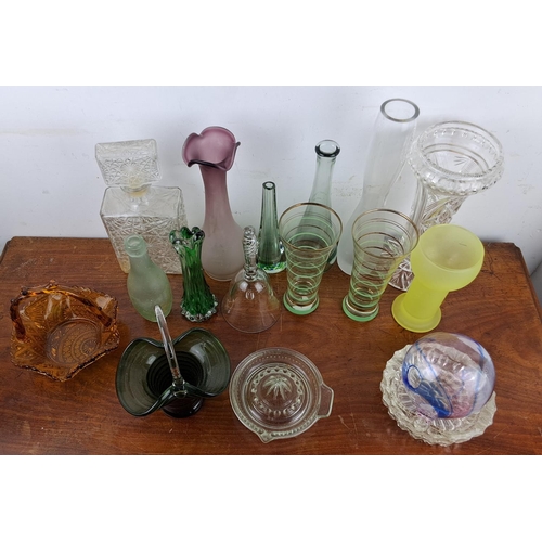 150 - A large collection of vintage/ antique glassware.