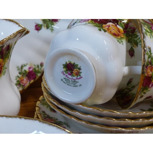 280 - A stunning Royal Albert Old Country Roses tea set.