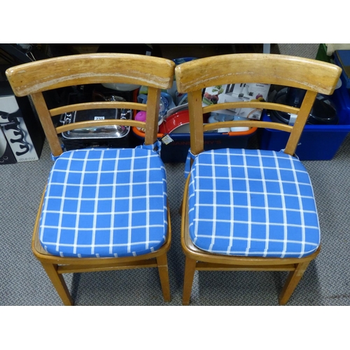 284 - A pair of vintage/ retro kitchen chairs.