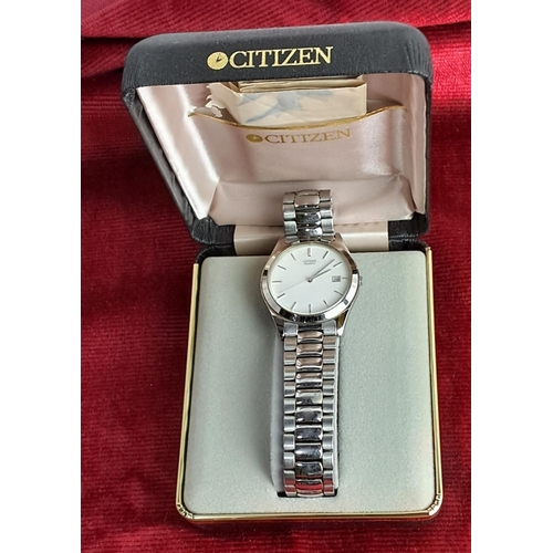 370 - A Gents Citizen wristwatch in original box.