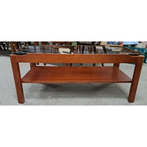 445 - A stunning Mid Century/ vintage glass topped coffee table.