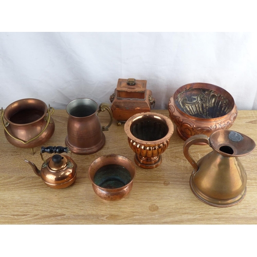 285 - A collection of vintage/ antique copperware, to include a antqiue 1/2 pint jug with the HR lead seal... 