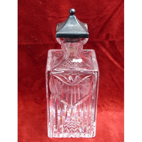 431 - A very rare stunning Tyrone Crystal Old Bushmills Malt decanter with etched detail of the Old Bushmi... 