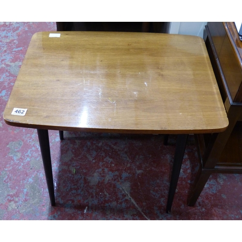 462 - A vintage/ Mid Century coffee table.