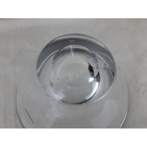 309 - A Tyrone crystal bowl, measuring 16cm in diameter.