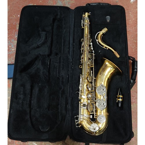 365 - A stunning SMS Academy of Wind instruments Scholarship Series saxophone with carry case.