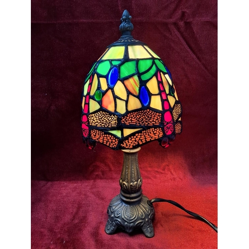 40 - A Tiffany style Dragonfly table lamp. Measuring 30cm Tall