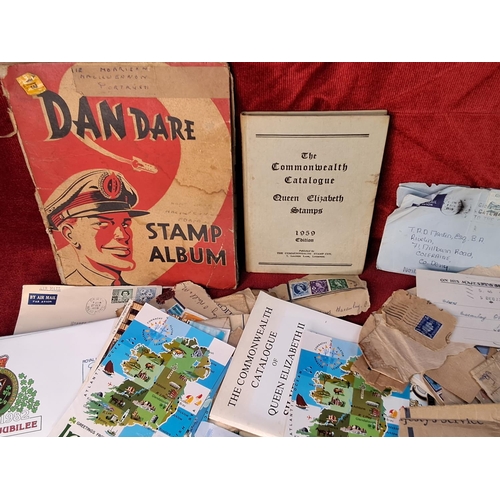 46 - A vintage Dandare stamp album, The Commonwealth Catalogue - Queen Elizabeth Stamps 1959 Edition book... 