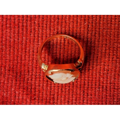 75 - A vintage 9ct gold cameo ring, size K.