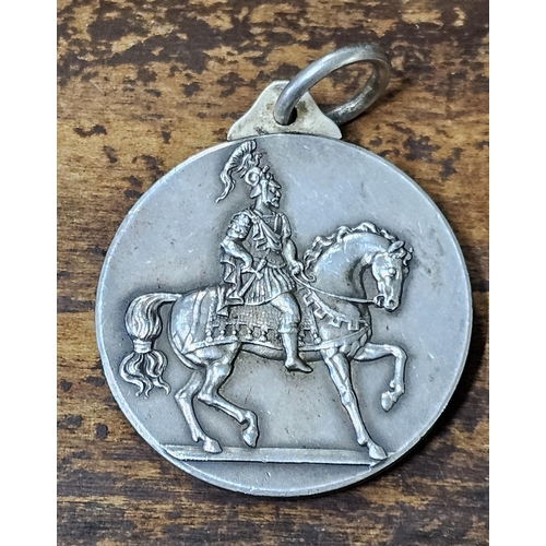 54 - A stunning antique Sterling Silver 'Hackney Horse Society' medal, produced by Mappin & Webb, fully h... 