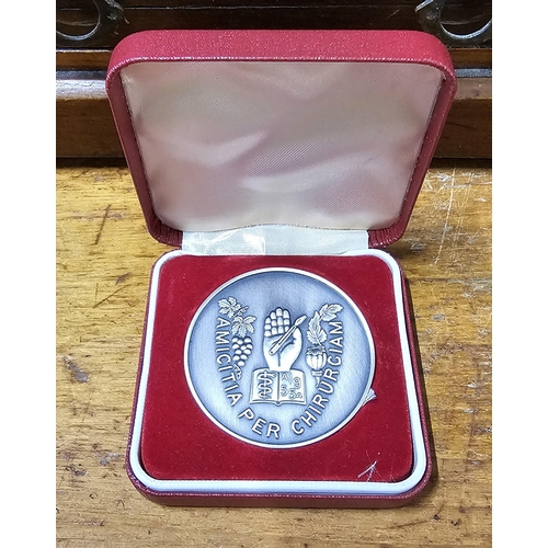 81 - A cased Sterling Silver medal, 'Ulster Surgical Club - Hanna Loane Memorial Lecture', awarded to Wen... 