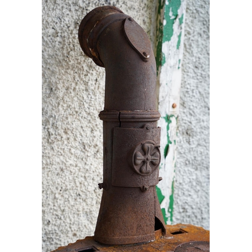 478 - A stunning antique cast iron 'Plantress No 8' stove, in need of some restoration.