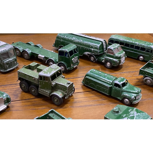 Lot D'épaves De Voitures Miniatures Dinky, Corgi, Lesney - 1:43 - Années 60