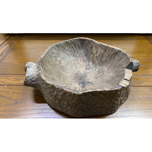 87 - A wooden tree trunk bowl inscribed 'D51 Genuine Oak out of Wingerworth Hall, Derbyshire'.