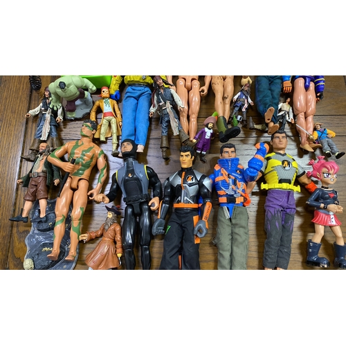 89 - A lot of Action Man figures and more.