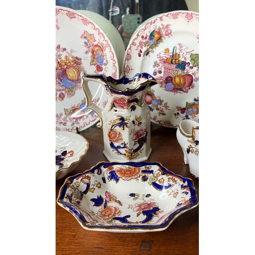 51 - Four pieces of Mason's Ironstone 'Mandalay' ceramics and two Mason's Ironstone 'Fruit Basket' plates... 