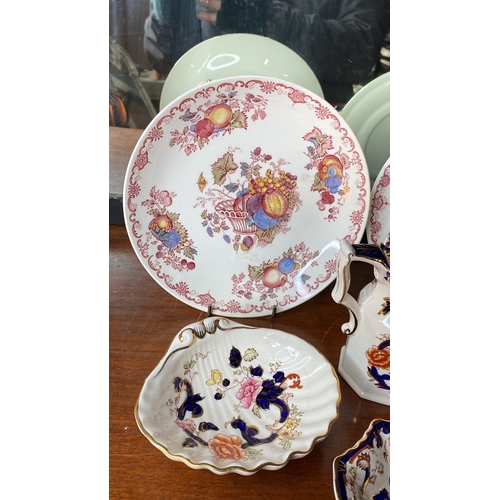 51 - Four pieces of Mason's Ironstone 'Mandalay' ceramics and two Mason's Ironstone 'Fruit Basket' plates... 