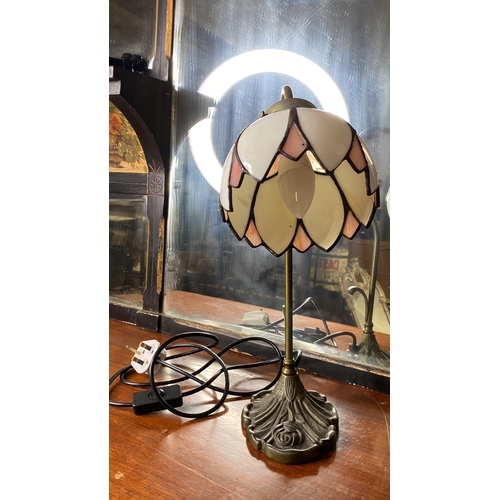 63 - A Tiffany style table lamp.