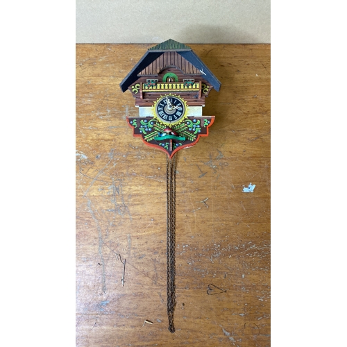 279 - A vintage cuckoo clock for restoration.