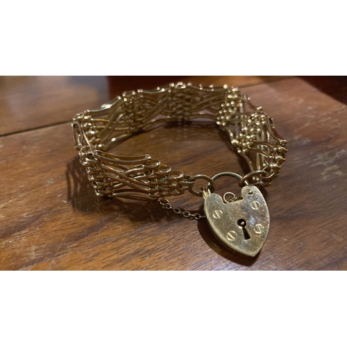 389 - A stunning 9ct gold gate bracelet, weight 31.3g.