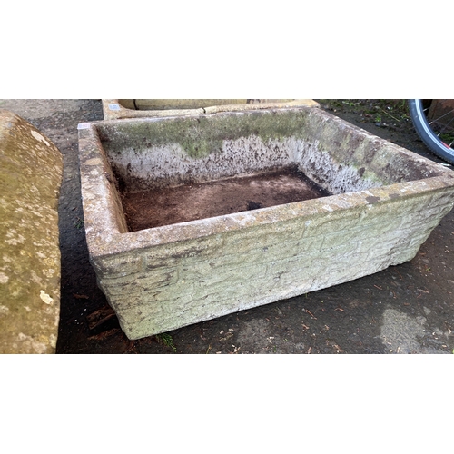 491 - A concrete planter/trough.