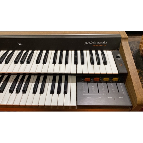 152 - A vintage Philips Philicorda organ.