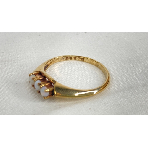 183 - A 9ct gold opal ring, size P.