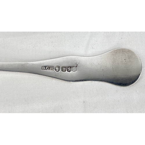 192 - A Scottish silver ladle, Glasgow 1850, silversmith D C Rait.