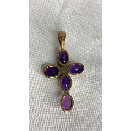 171 - A 9ct gold amethyst and pearl cross pendant.