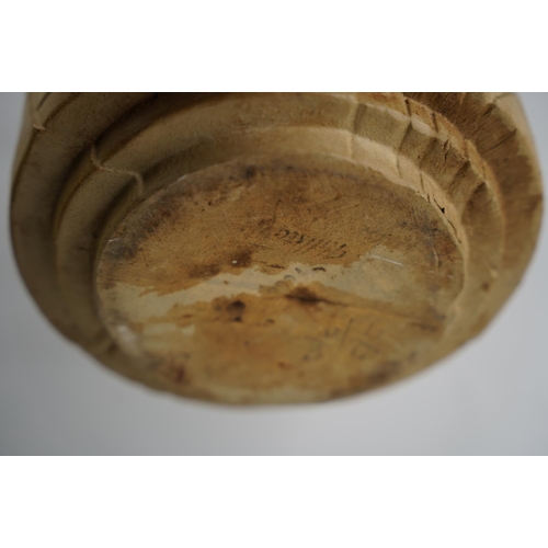 258 - A decorative Historia stoneware bowl.