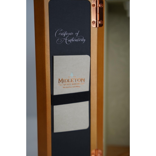 334 - A Midleton 2022 whiskey box.