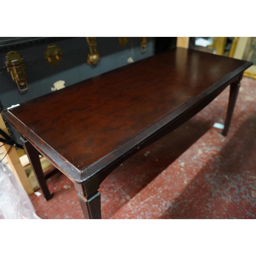 407 - A mahogany coffee table.