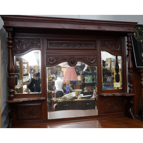 424 - An antique mahogany sideboard/dresser with bevelled glass mirror panels.