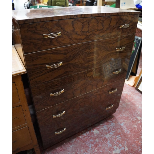 426 - A vintage/ Mid Century chest of five drawers.