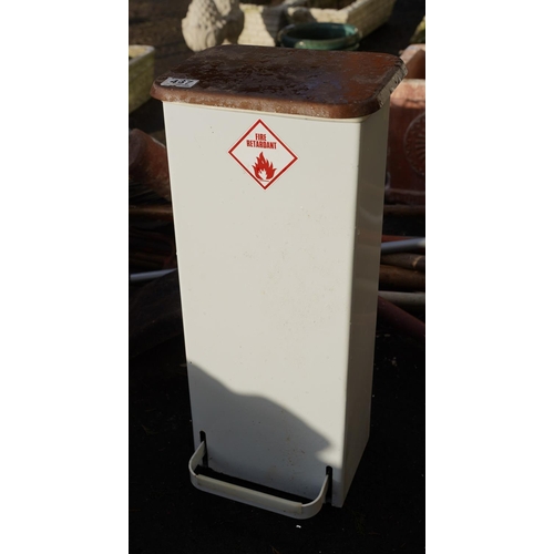 467 - A pedal bin.