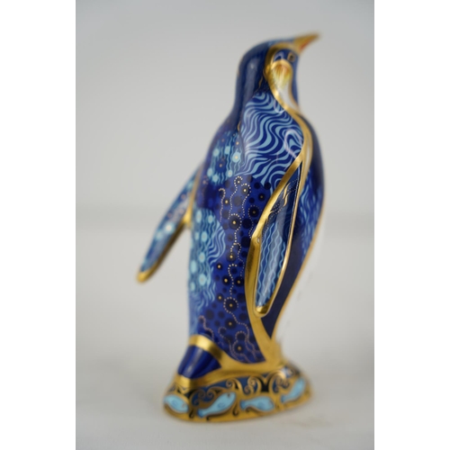 135 - A 2004 Royal Crown Derby 'Emperor Penguin', gold stopper.