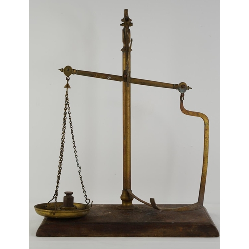 26 - A set of antique brass Avery scales.