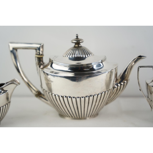 189 - A stunning antique/ Victorian Sterling silver three piece tea service, weighing 1064g.