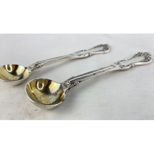 234 - A pair of Sterling silver salt spoons, weight 62g.