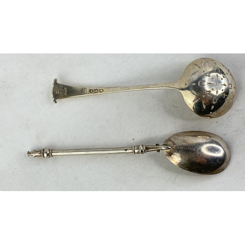 238 - A stunning Sterling silver sugar sifter spoon and another, weight 32g,